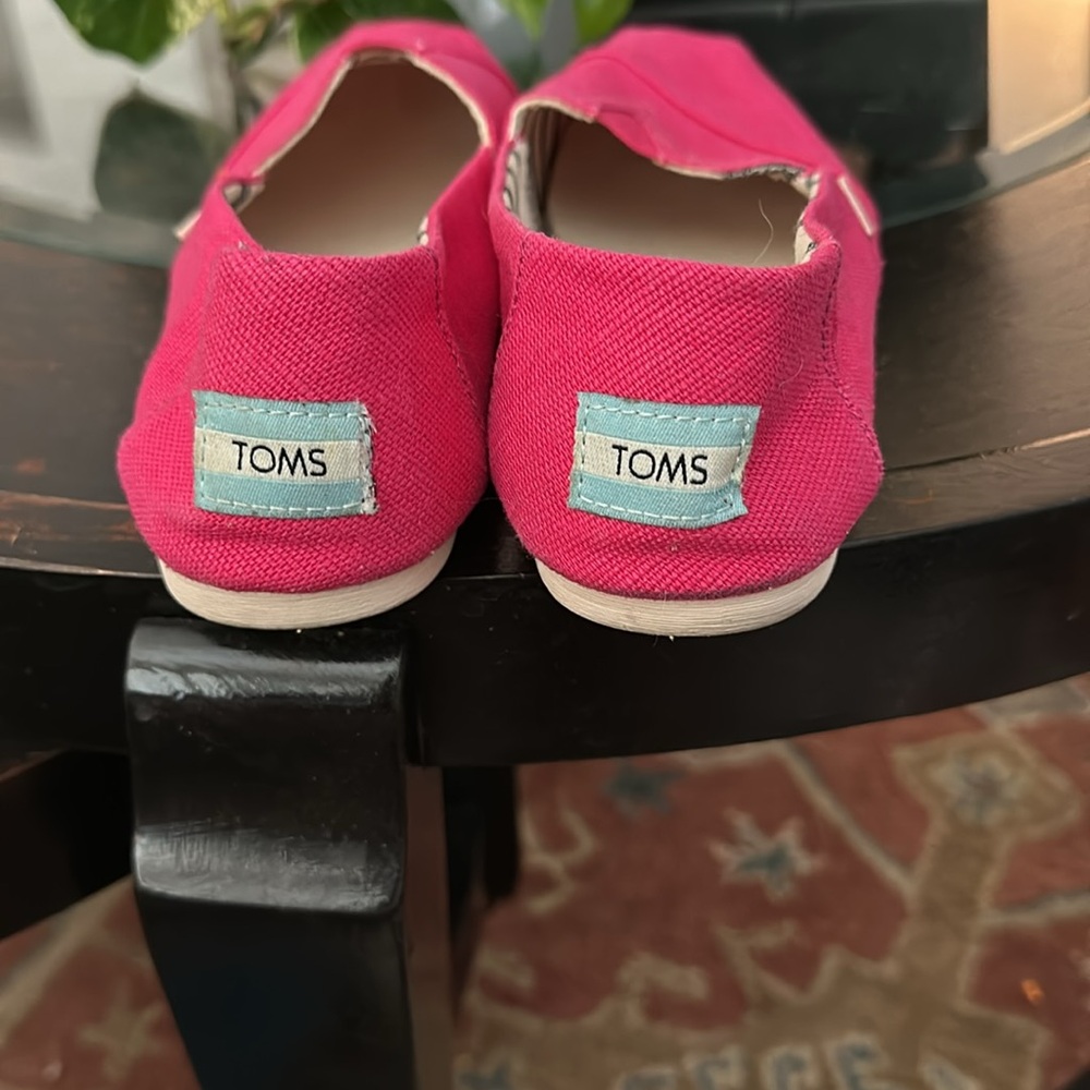 Pink Toms - Picture 3 of 3